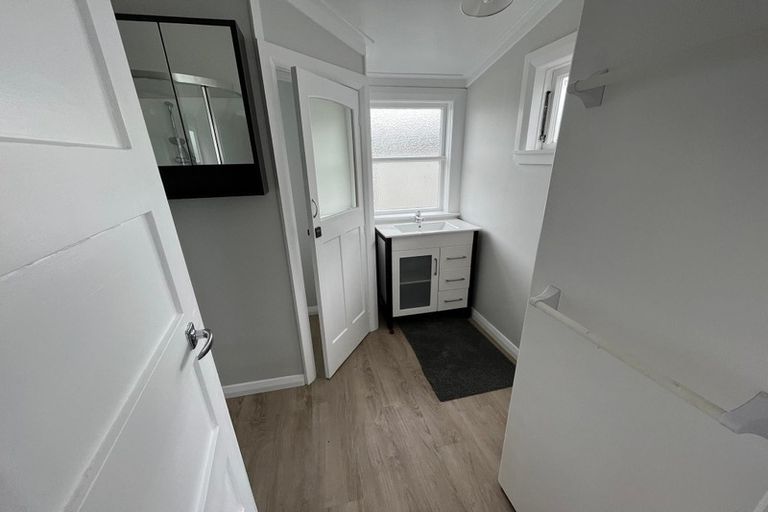 Photo of property in 102 Gibbons Street, Ebdentown, Upper Hutt, 5018