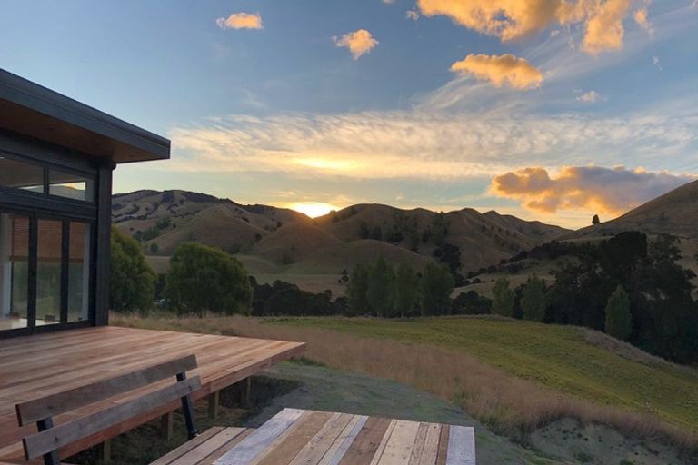 Photo of property in 360a Longbush Road, Hinakura, Masterton, 5884