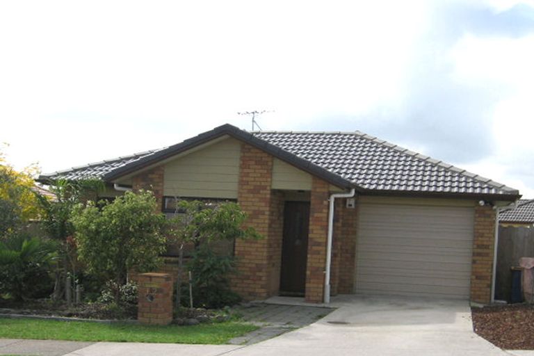 Photo of property in 12 Arlose Place, Westgate, Auckland, 0614