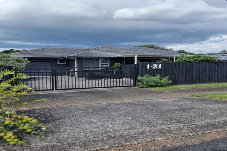 Photo of property in 1/21 Scott Avenue, Mangere Bridge, Auckland, 2022