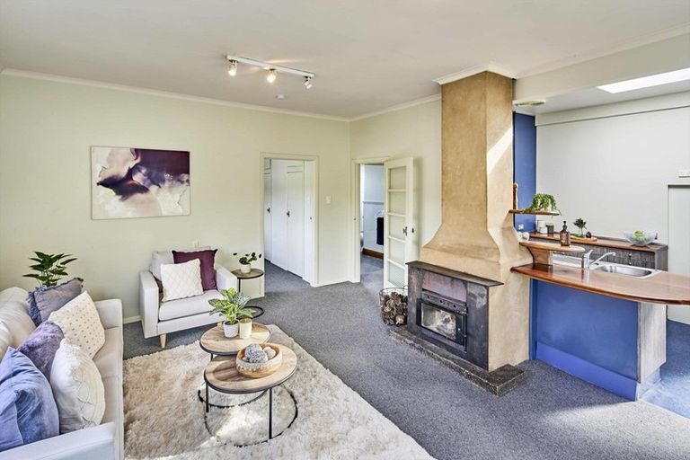 Photo of property in 7 Hampton Hill Road, Tawa, Wellington, 5028