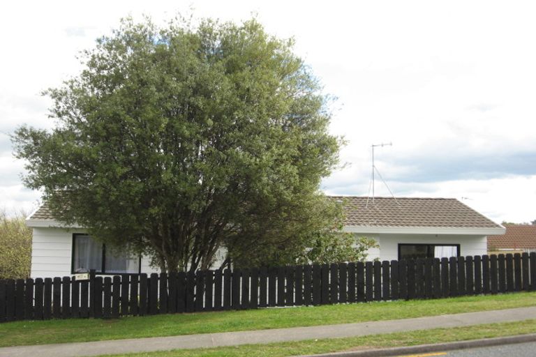 Photo of property in 40a Langstone Street, Welcome Bay, Tauranga, 3112