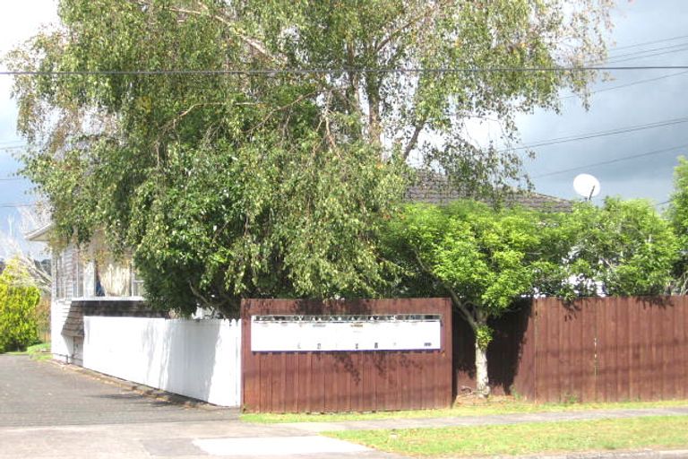 Photo of property in 1/116 Titirangi Road, New Lynn, Auckland, 0600
