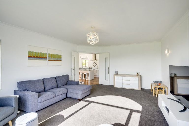 Photo of property in 30 Waipuka Road, Waimarama, Havelock North, 4294