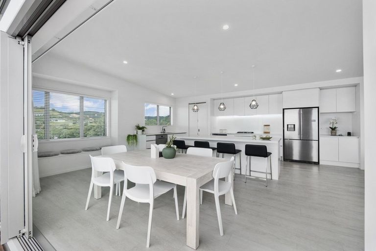 Photo of property in 72 Waikite Road, Welcome Bay, Tauranga, 3112