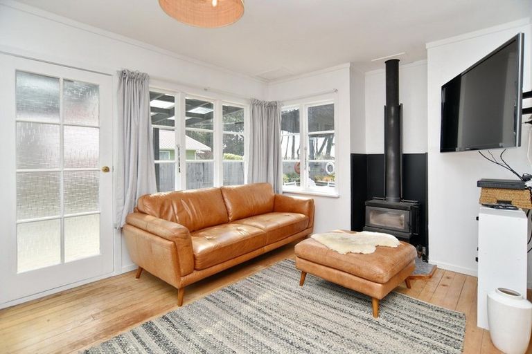 Photo of property in 31 Chamberlain Avenue, Amberley, 7481