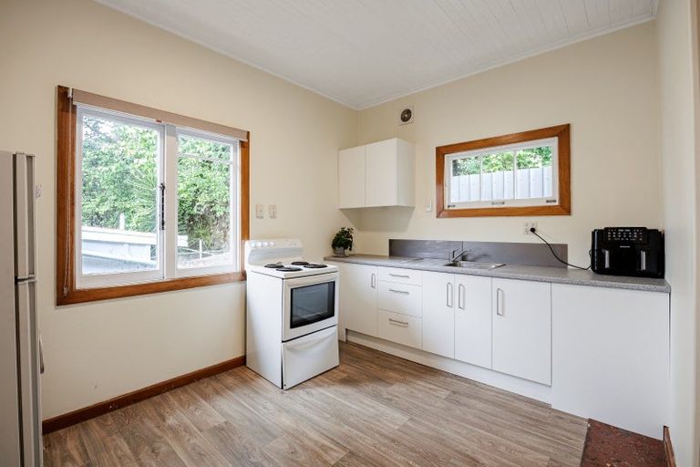 Photo of property in 38-40 Shakespeare Road, Bluff Hill, Napier, 4110