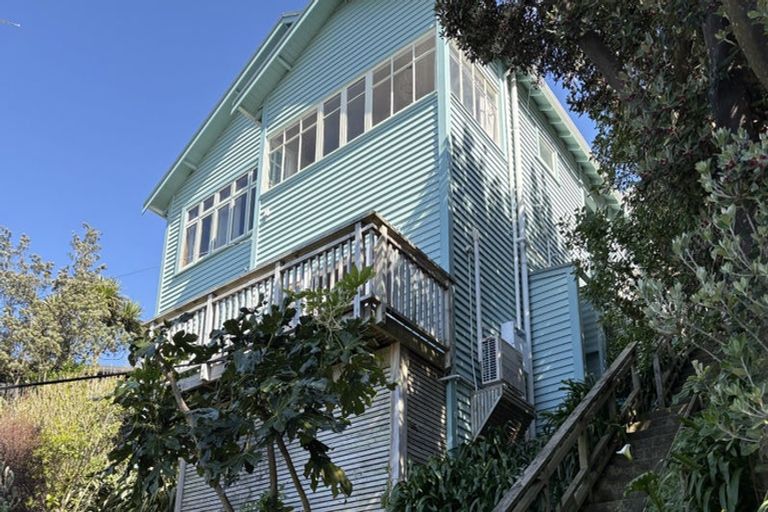 Photo of property in 108 Maida Vale Road, Roseneath, Wellington, 6011