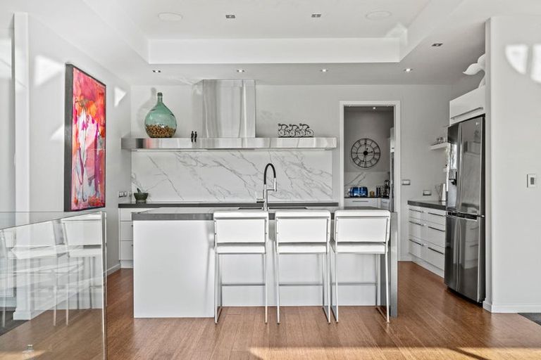 Photo of property in 37 Oakgrove Drive, Rangiora, 7400