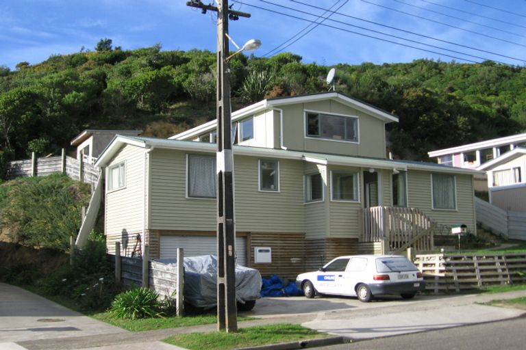 Photo of property in 54 Cardiff Crescent, Cannons Creek, Porirua, 5024