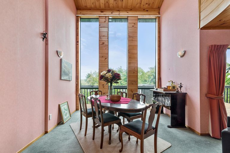 Photo of property in 70 Grand Vue Road, Kawaha Point, Rotorua, 3010