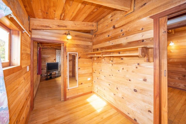 Photo of property in 240 Te Pahu Road, Te Pahu, 3285