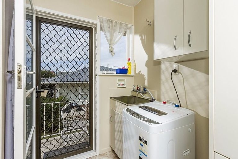 Photo of property in 73 Lynden Avenue, Hillcrest, Auckland, 0627