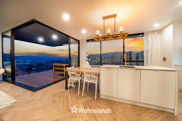 Photo of property in 37 Percy Kinsman Crescent, Riverstone Terraces, Upper Hutt, 5018