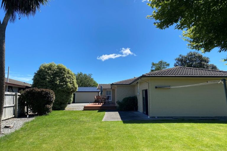 Photo of property in 17b Dalrye Place, Ilam, Christchurch, 8041