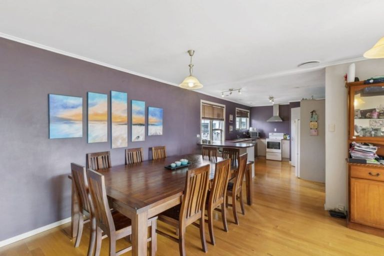 Photo of property in 1/69 Awaroa Road, Helensville, 0800