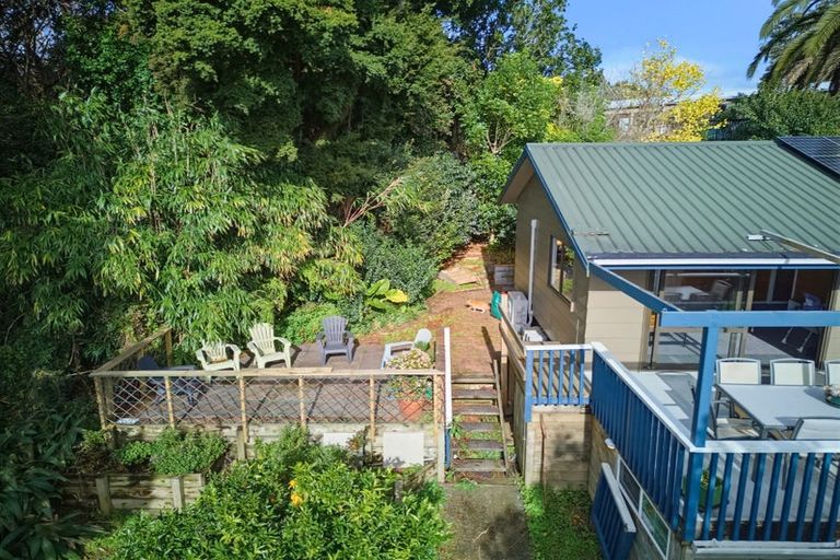 Photo of property in 2b Collingwood Road, Waiuku, 2123
