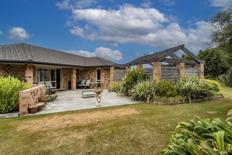 Photo of property in 8 Teviotview Place, Amberley, 7410