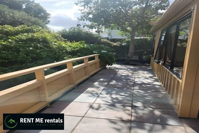 Photo of property in 99a Lake Road, Belmont, Auckland, 0622