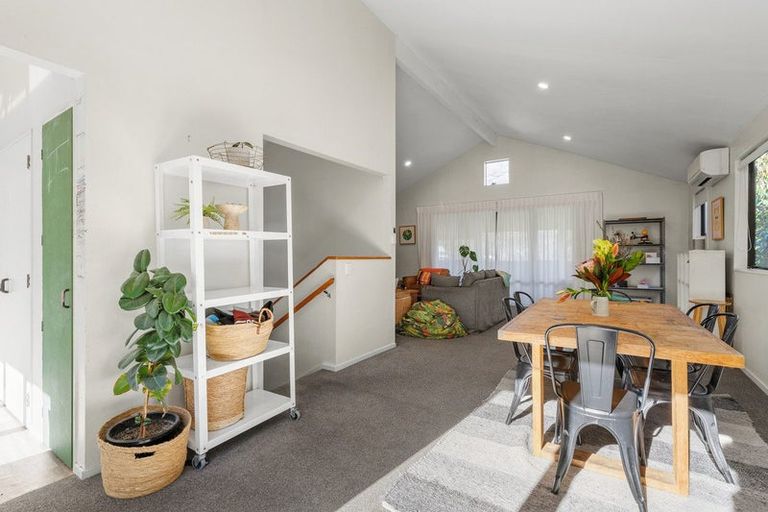 Photo of property in 8 Wye Place, Fernhill, Queenstown, 9300