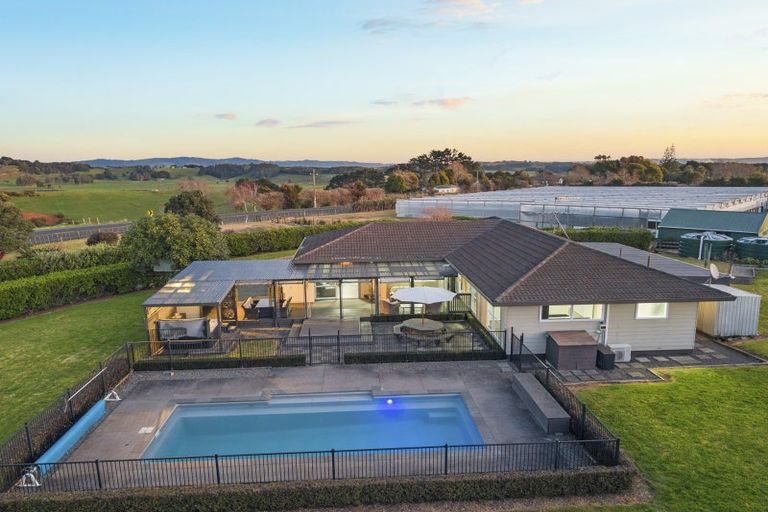 Photo of property in 968a Waiuku Road, Waiuku, 2681