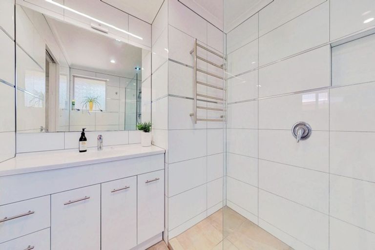 Photo of property in 56a Cumberland Crescent, Welcome Bay, Tauranga, 3112