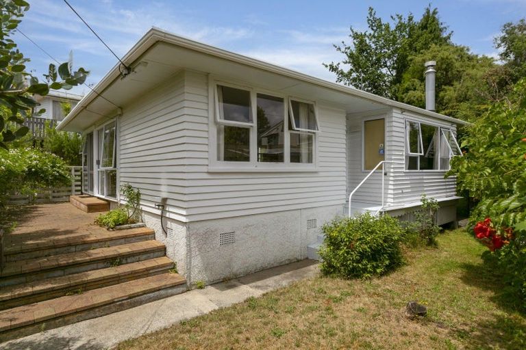 Photo of property in 17 Charles Crescent, Rainbow Point, Taupo, 3330