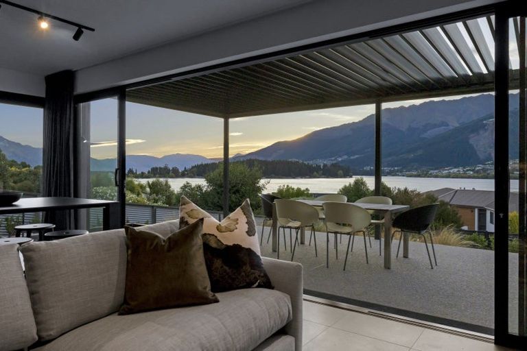 Photo of property in 513 Peninsula Road, Kelvin Heights, Queenstown, 9300