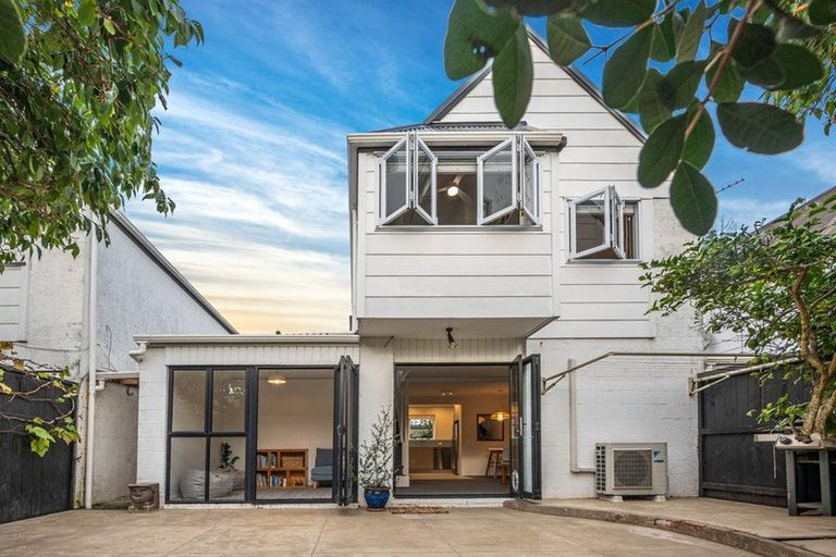 Photo of property in 4/5 Patterson Street, Sandringham, Auckland, 1041