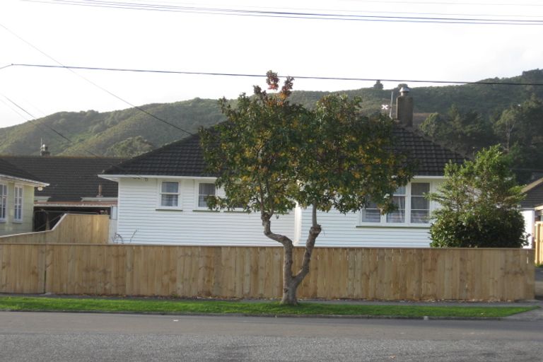 Photo of property in 9 Butler Street, Naenae, Lower Hutt, 5011