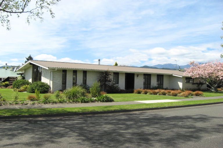 Photo of property in 12 Newman Avenue, Brightwater, 7022