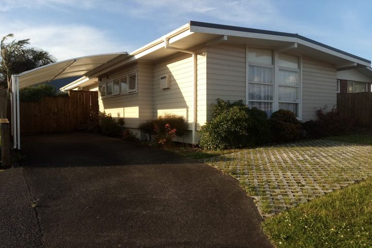 Photo of property in 9 Evelyn Place, Hillcrest, Auckland, 0627
