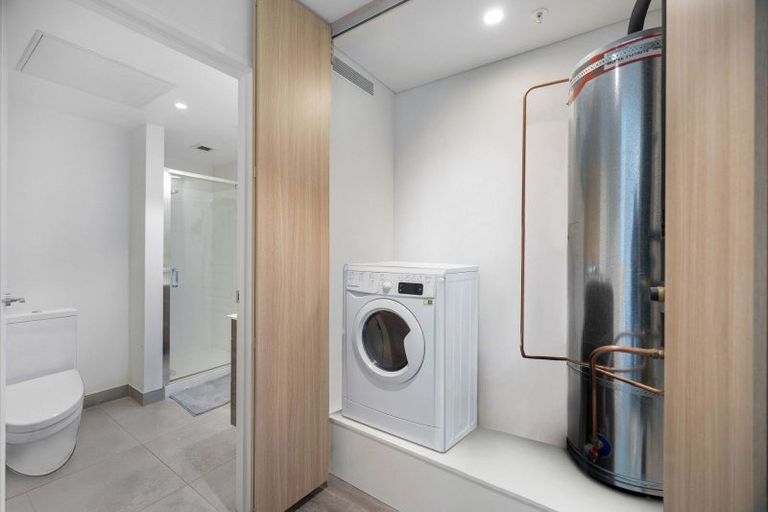 Photo of property in Toru Apartments, 609/10 Copper Beech Avenue, Frankton, Queenstown, 9300