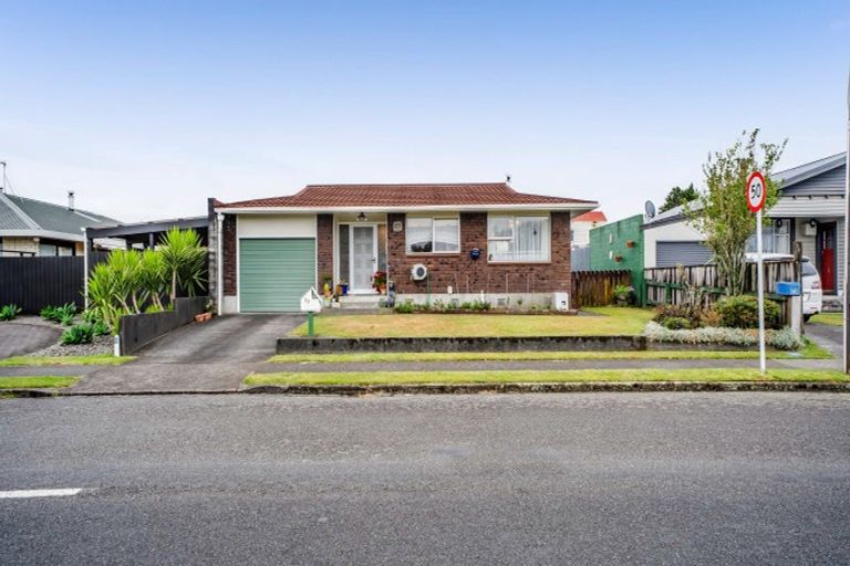 Photo of property in 38 Standish Street, Inglewood, 4330