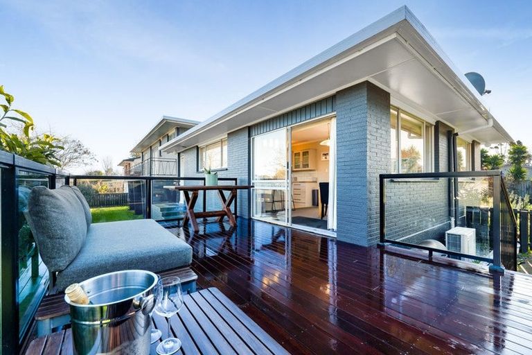 Photo of property in 17 Dives Avenue, Hawera, 4610