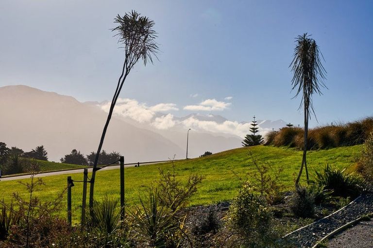 Photo of property in 36 Knowles Crescent, Kaikoura Flat, Kaikoura, 7371