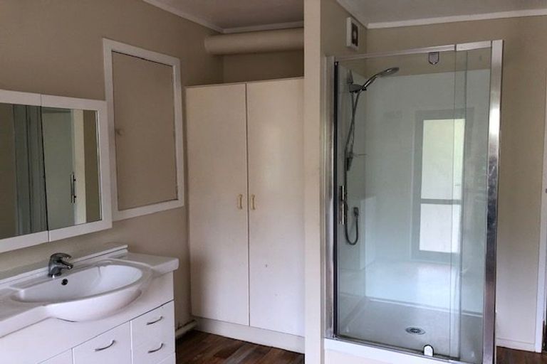 Photo of property in 39 Murphys Road, Totara Park, Auckland, 2019