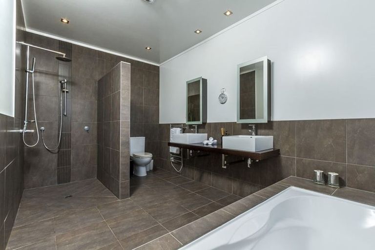 Photo of property in 114 The Avenue, Lucas Heights, Auckland, 0632