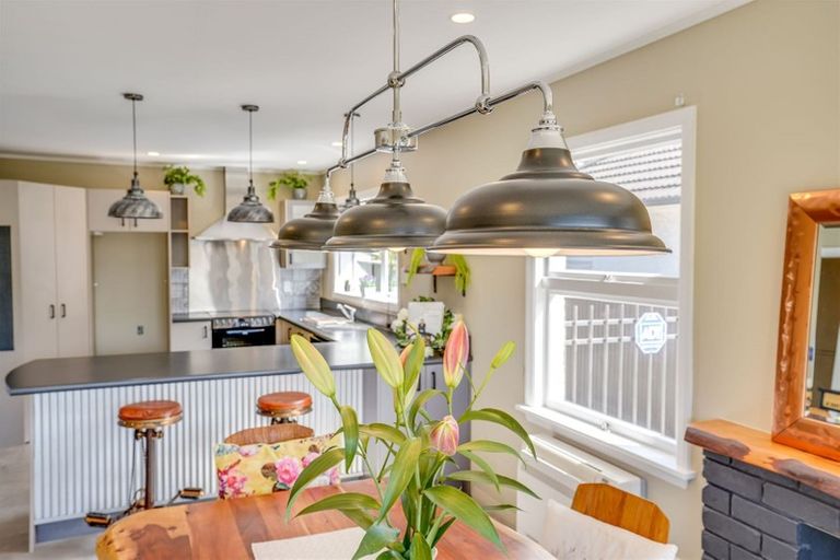 Photo of property in 11 Arlington Street, Burnside, Christchurch, 8053