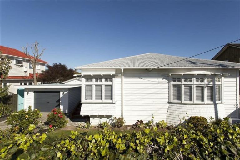 Photo of property in 5 King Street, Northcote Point, Auckland, 0627