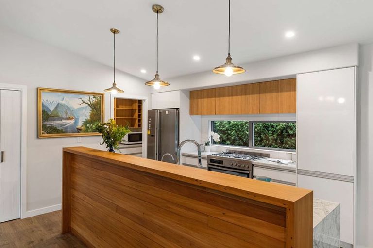 Photo of property in 16 Kilsby Place, Levin, 5510