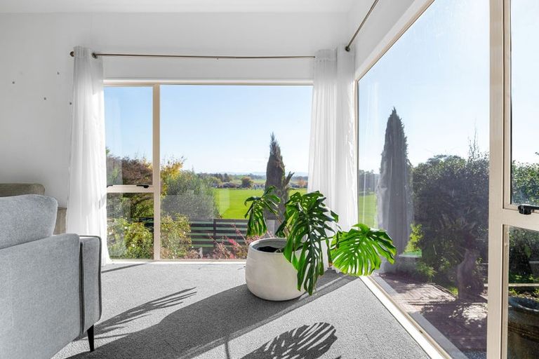 Photo of property in 10 Strata View, Western Heights, Hamilton, 3200
