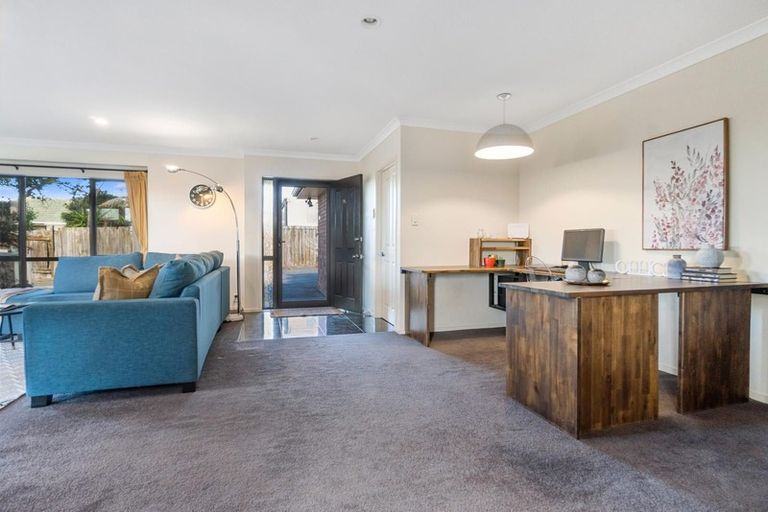 Photo of property in 65a Willerton Avenue, New Lynn, Auckland, 0600