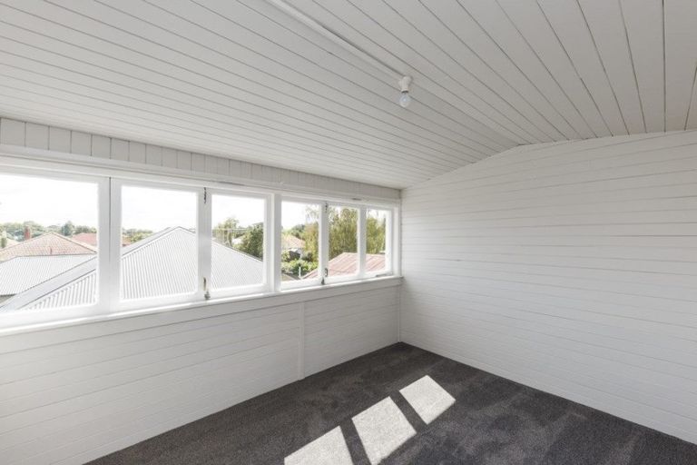 Photo of property in 53 Limbrick Street, Terrace End, Palmerston North, 4410