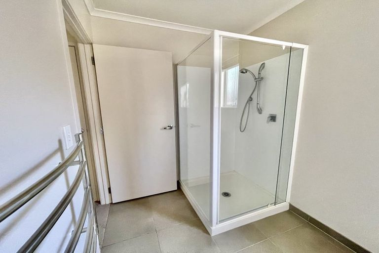 Photo of property in 18 Akeake Lane, Manurewa, Auckland, 2102