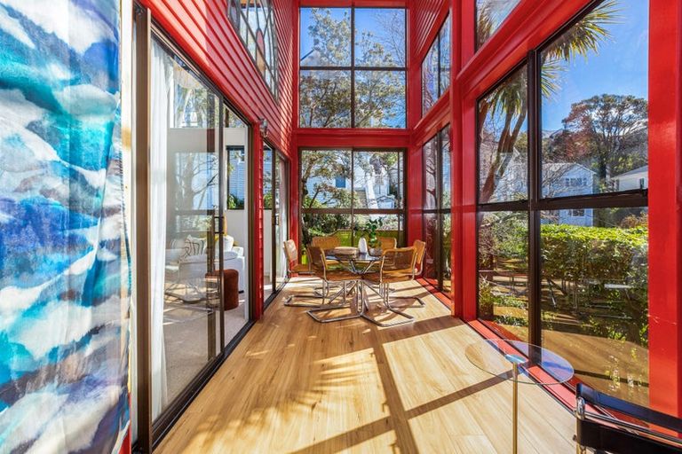Photo of property in 26 Glasgow Street, Kelburn, Wellington, 6012