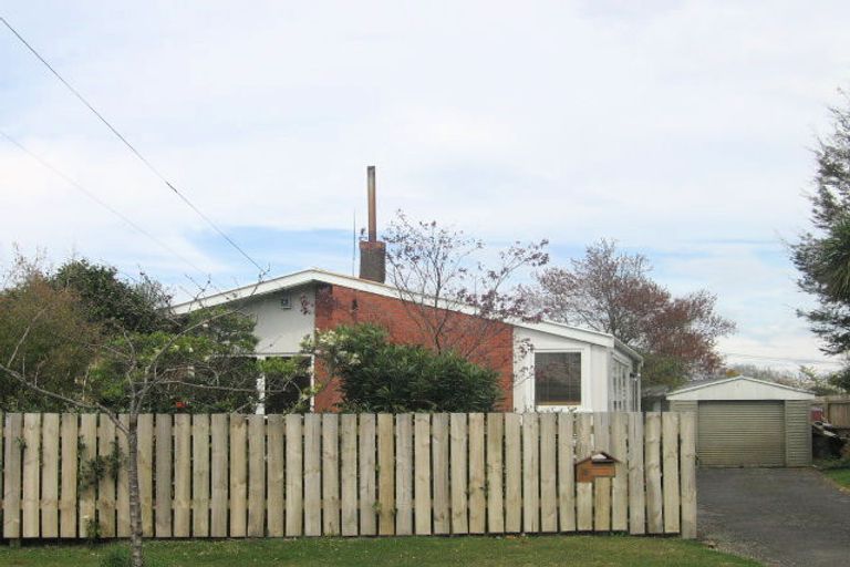 Photo of property in 19 Cochrane Street, Fairy Springs, Rotorua, 3015