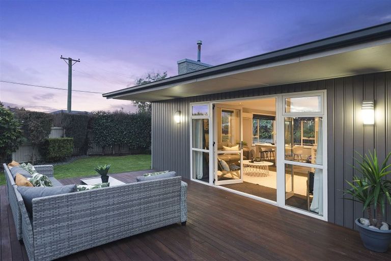 Photo of property in 20 Daniels Road, Redwood, Christchurch, 8051