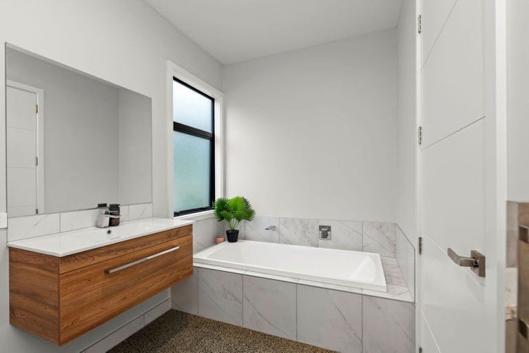 Photo of property in 15 Lake View Terrace, Huntingdon, Ashburton, 7774