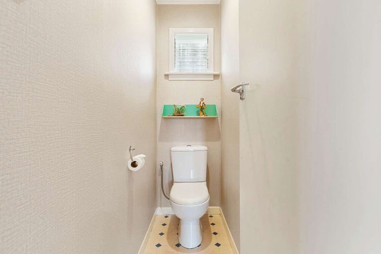 Photo of property in 31 Beach Road, Pahurehure, Papakura, 2113